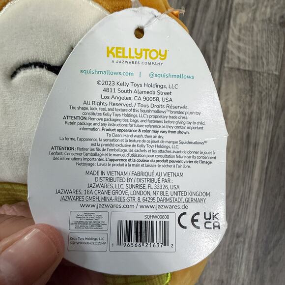 Squishmallows Erin Chipmunk S7 #1912 12” Plush 2023 Fall Green Scarf NWT - Picture 5 of 7